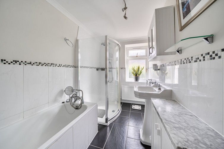 25 Latchmere Close, Richmond