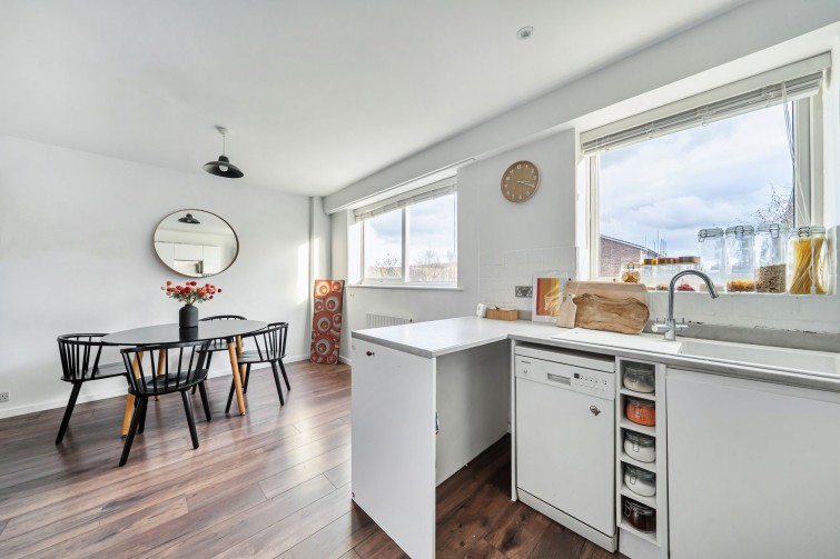 33 Mariner Gardens, Richmond