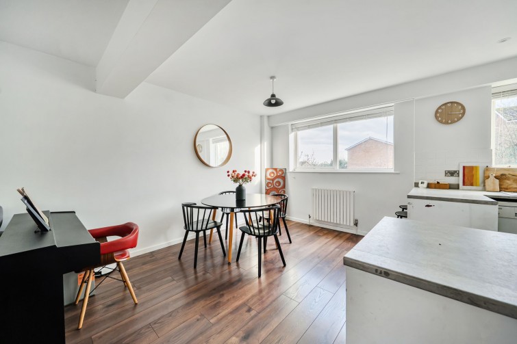 33 Mariner Gardens, Richmond