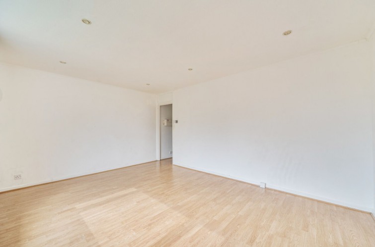 19 Weeks House, 2 Hardwicke Road