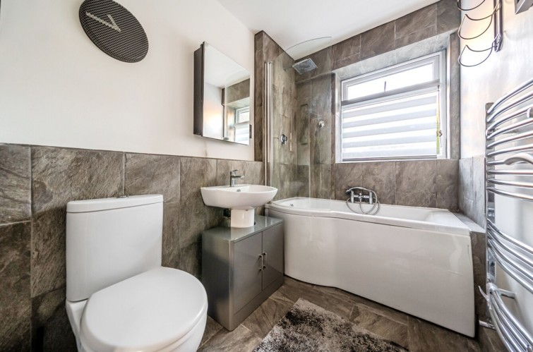 12 Simpson Road, Richmond