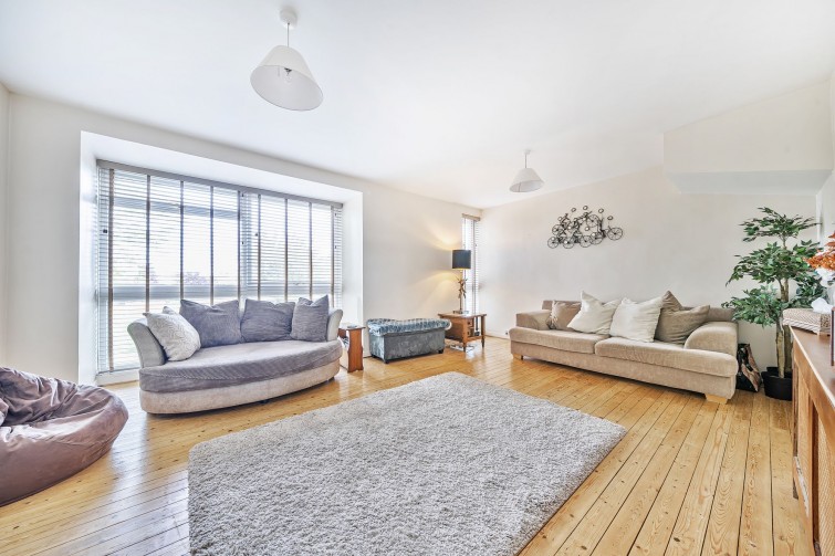 14 St. Richards Court Ashburnham Road, Richmond