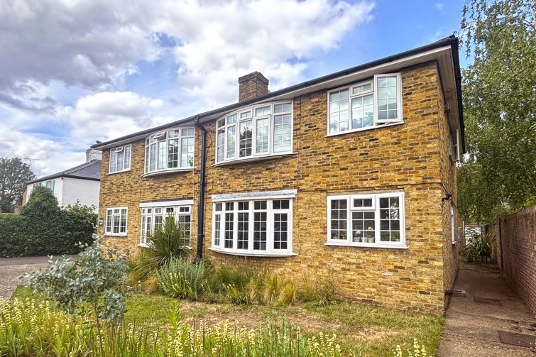 4 Abbotts Mead Craig Road, Richmond