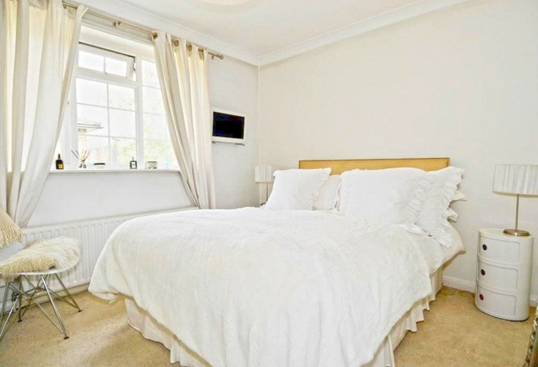 4 Abbotts Mead Craig Road, Richmond