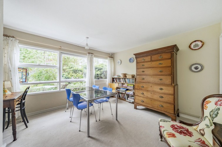 4 Gray Court Parkleys, Richmond