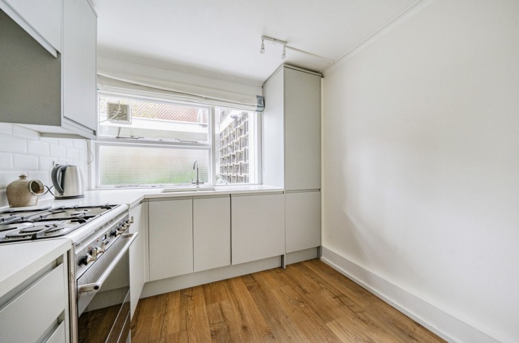 4 Gray Court Parkleys, Richmond