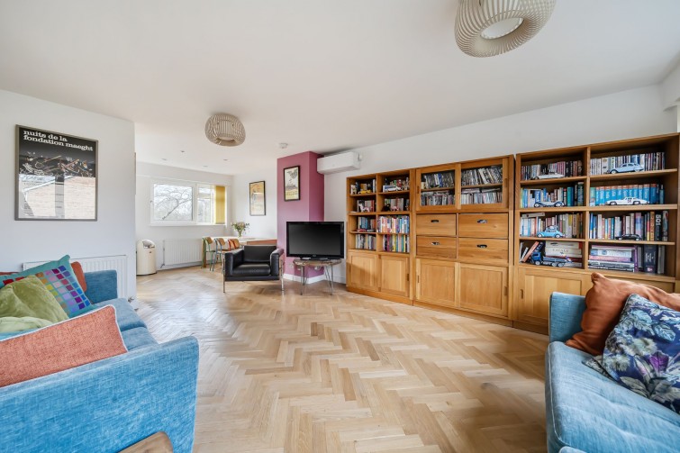 37 Breamwater Gardens, Richmond