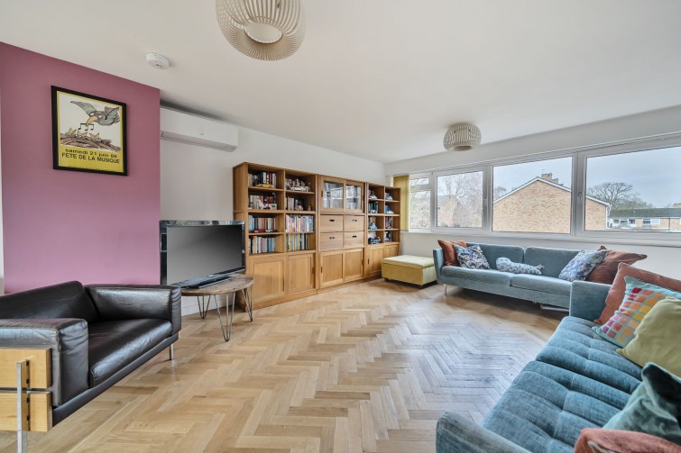 37 Breamwater Gardens, Richmond