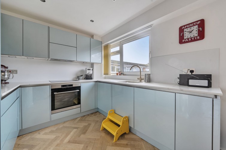 37 Breamwater Gardens, Richmond