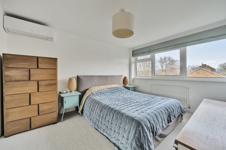 37 Breamwater Gardens, Richmond