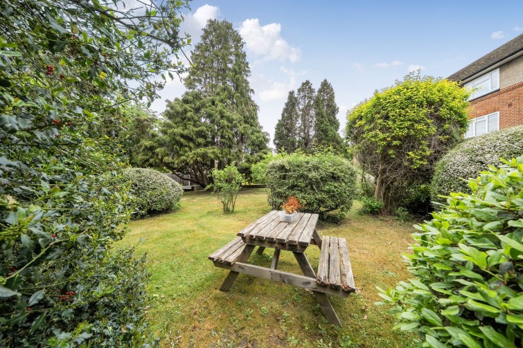 16 Wilmer Crescent, Kingston Upon Thames