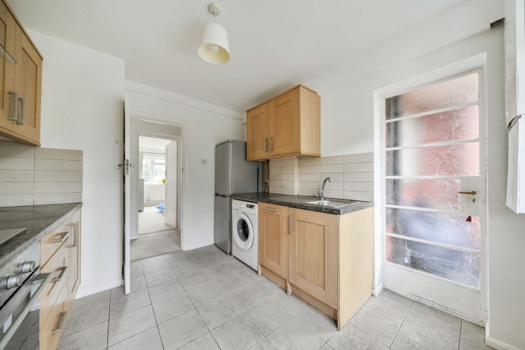 16 Wilmer Crescent, Kingston Upon Thames