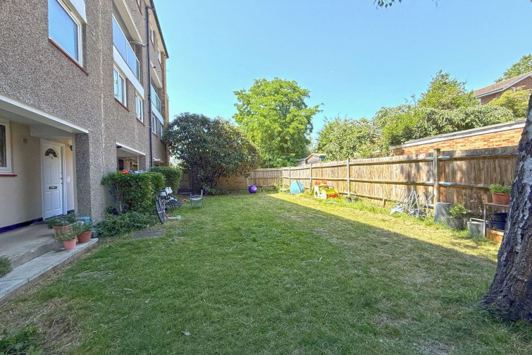 7 Cave Road, Richmond