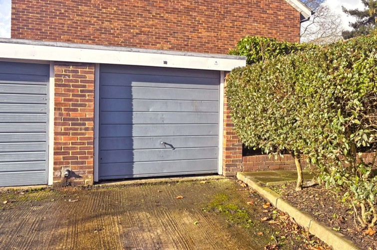 5 Albany Court, 187 Ashburnham Road