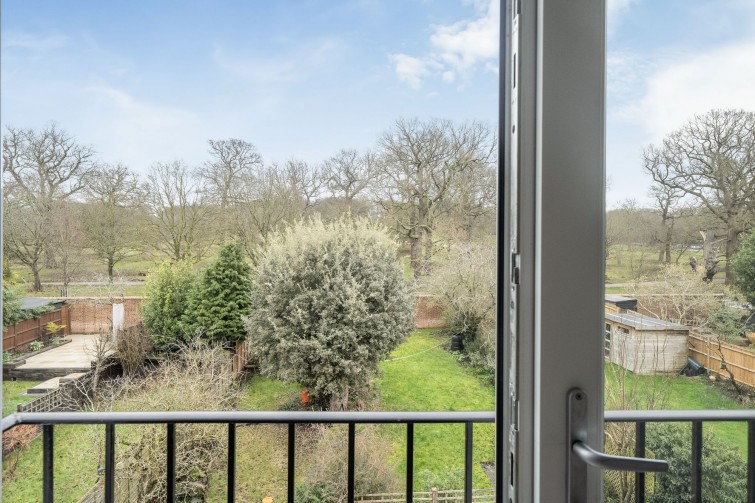 44 Kelvedon Close, Kingston Upon Thames