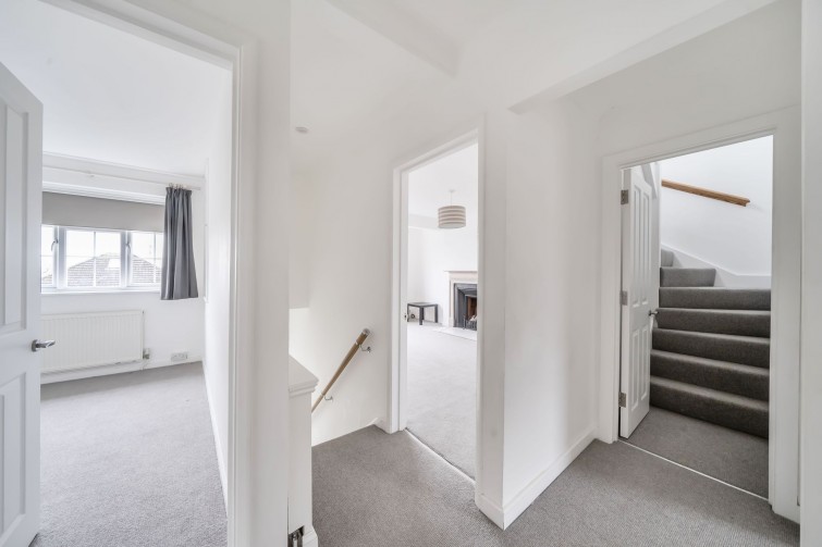 44 Kelvedon Close, Kingston Upon Thames