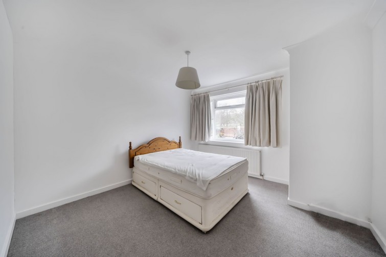 44 Kelvedon Close, Kingston Upon Thames