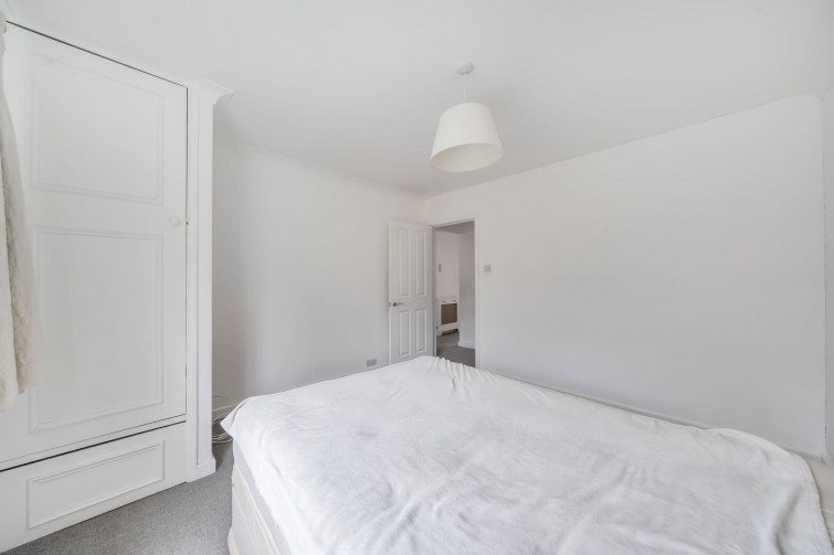 44 Kelvedon Close, Kingston Upon Thames