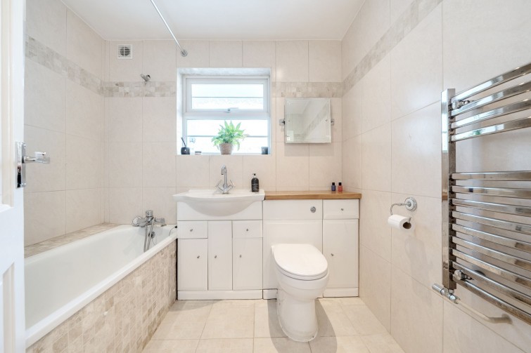 4 Park Gardens, Kingston Upon Thames