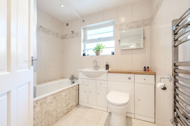 4 Park Gardens, Kingston Upon Thames