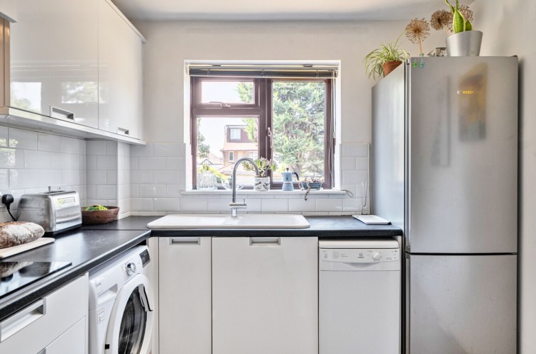 Flat 2, Parkside Court, 34 Wingfield Road