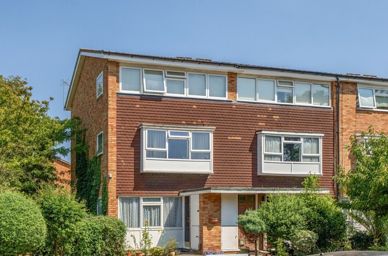 49 Perryfield Way, Richmond
