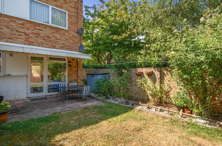 49 Perryfield Way, Richmond