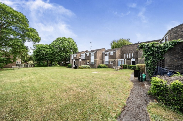 66 Latchmere Lane, Kingston Upon Thames