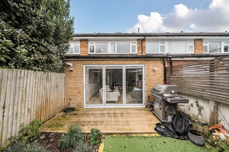 19 Perryfield Way, Richmond