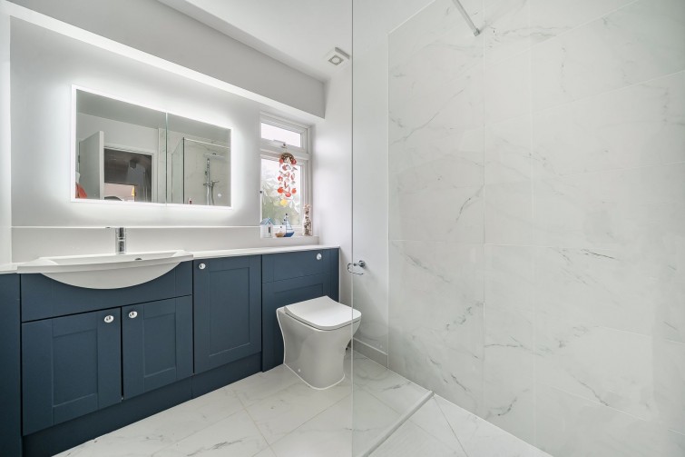 19 Perryfield Way, Richmond