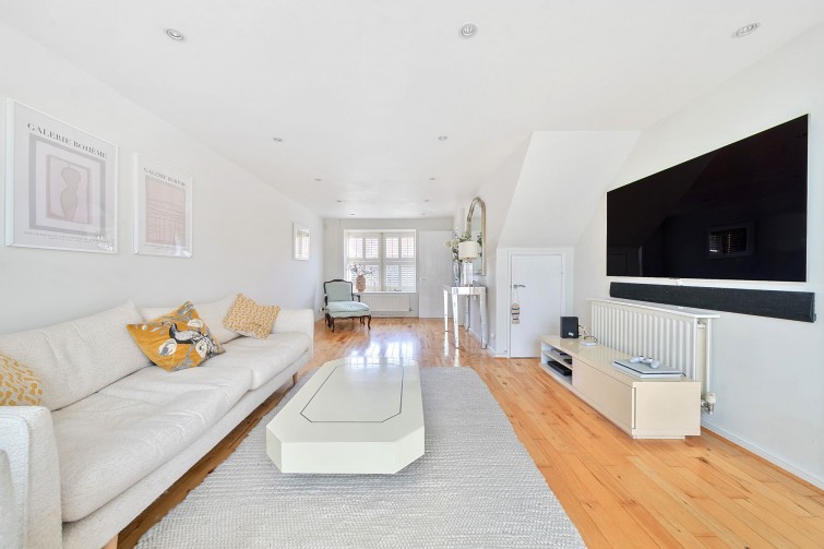 3 Debden Close, Kingston Upon Thames