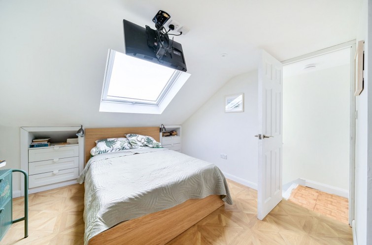 13 Locksmeade Road, Richmond