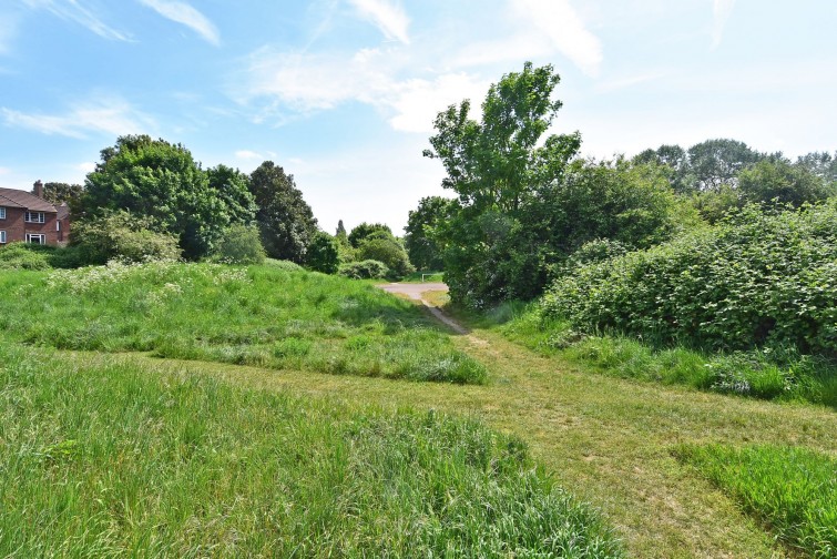 13 Locksmeade Road, Richmond