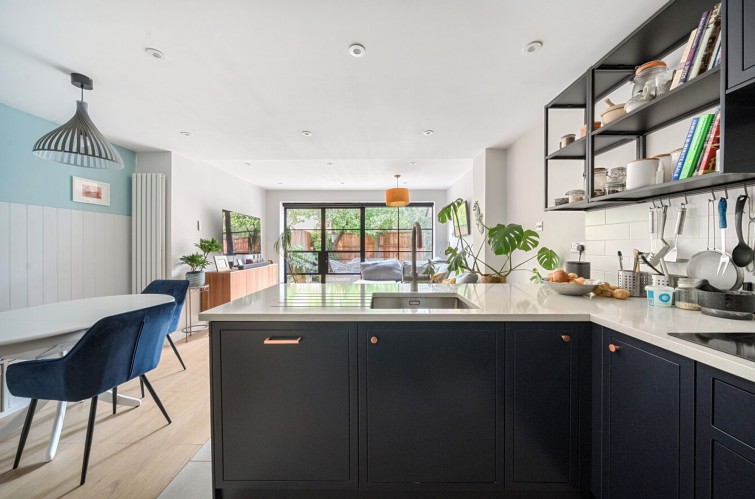 13 Locksmeade Road, Richmond