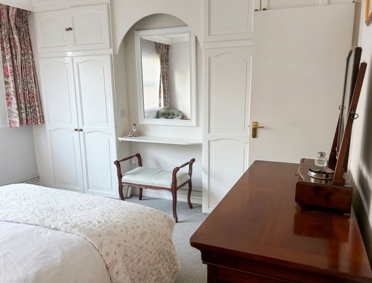 2 Dryden Court Parkleys, Richmond