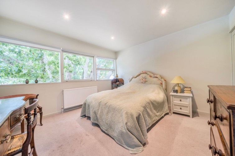 14 Marlowe Court Parkleys, Richmond