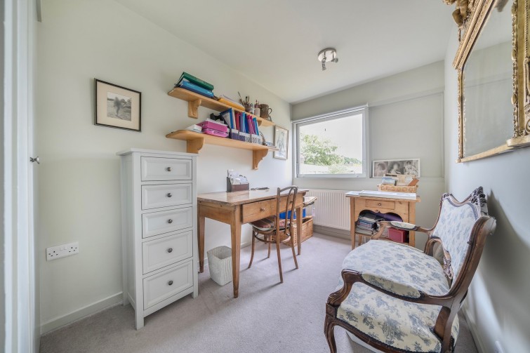 14 Marlowe Court Parkleys, Richmond