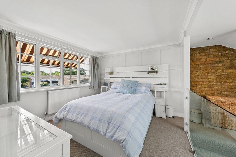 21 New Road, RICHMOND