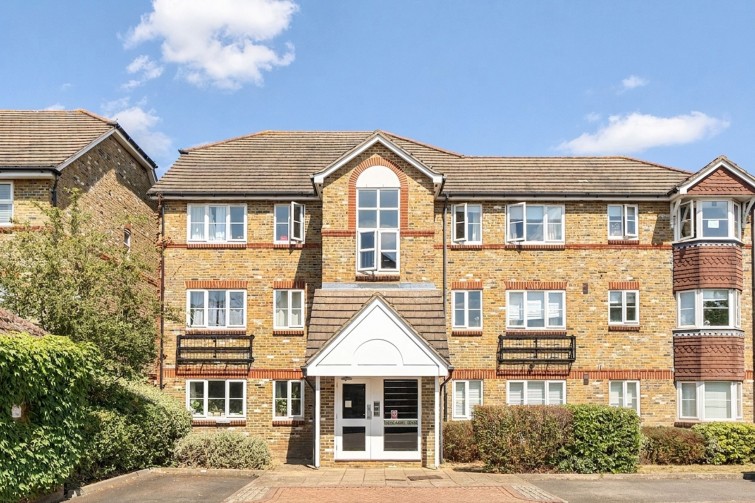 20 Camel Grove, Kingston Upon Thames