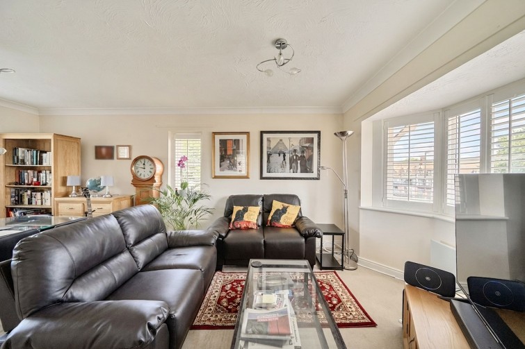 20 Camel Grove, Kingston Upon Thames