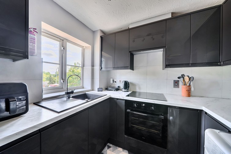 20 Camel Grove, Kingston Upon Thames