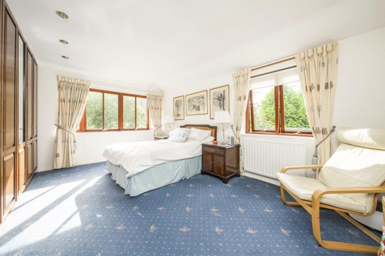 11 Ham Farm Road, Richmond