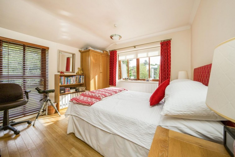 11 Ham Farm Road, Richmond