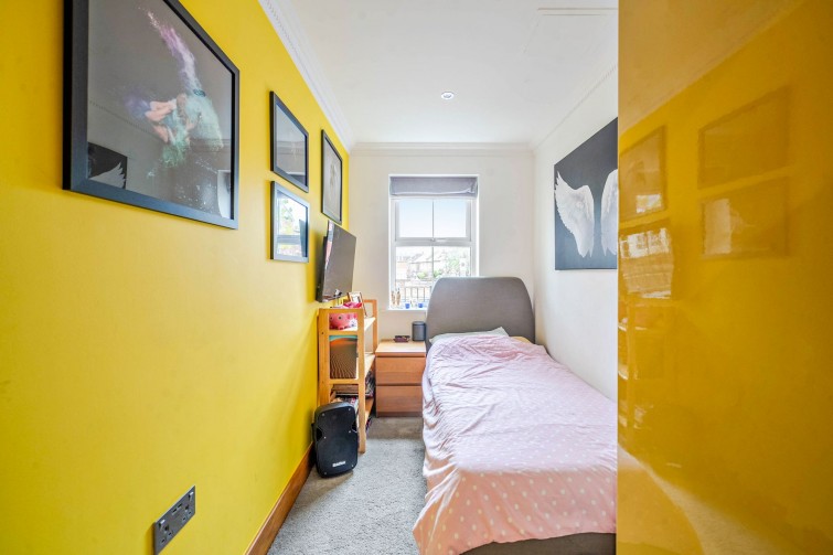 Flat 1, Kew Court Richmond Road, Kingston Upon Thames