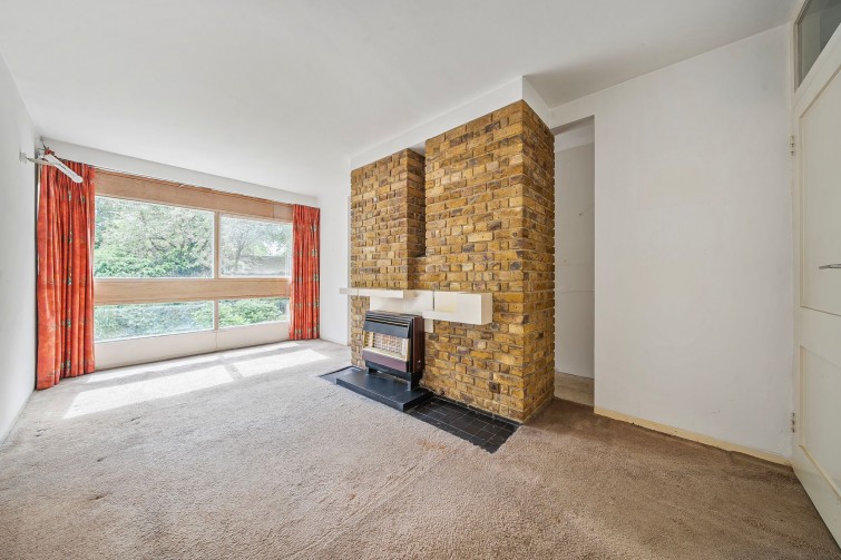 25 Langham House Close, Richmond