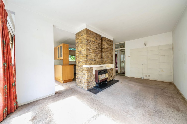 25 Langham House Close, Richmond