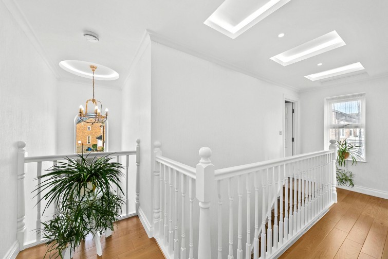 8 Thamesgate Close, Richmond