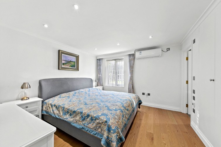 8 Thamesgate Close, Richmond