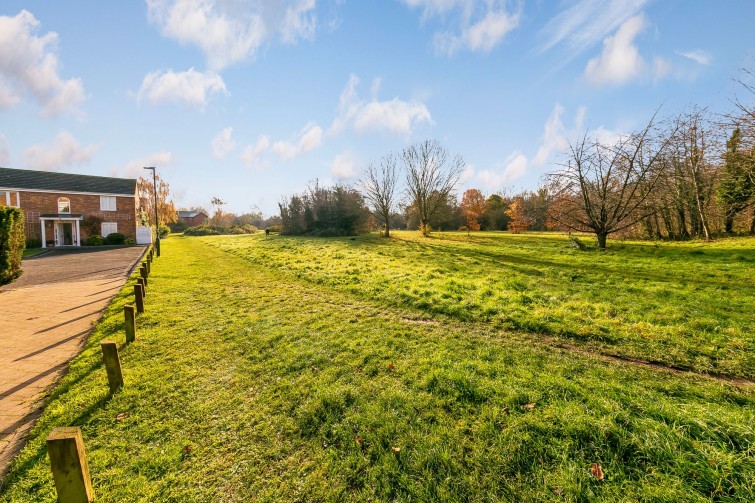 8 Thamesgate Close, Richmond