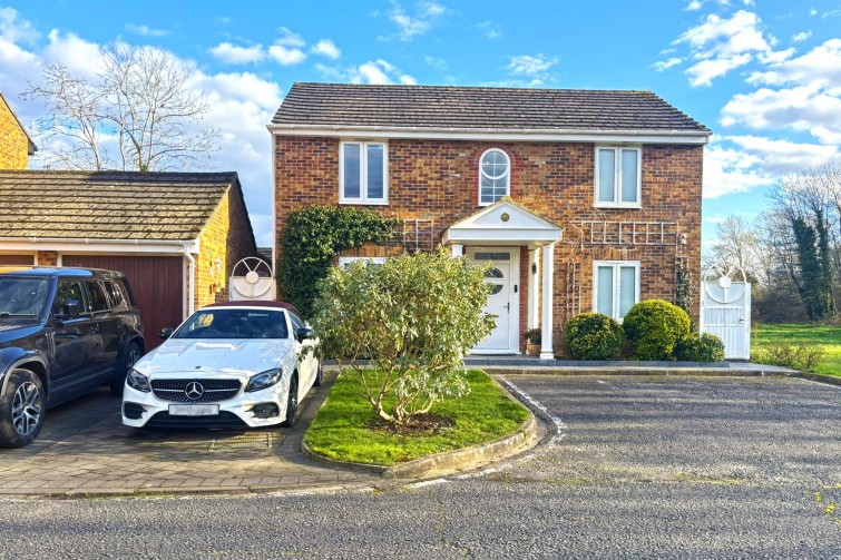 8 Thamesgate Close, Richmond